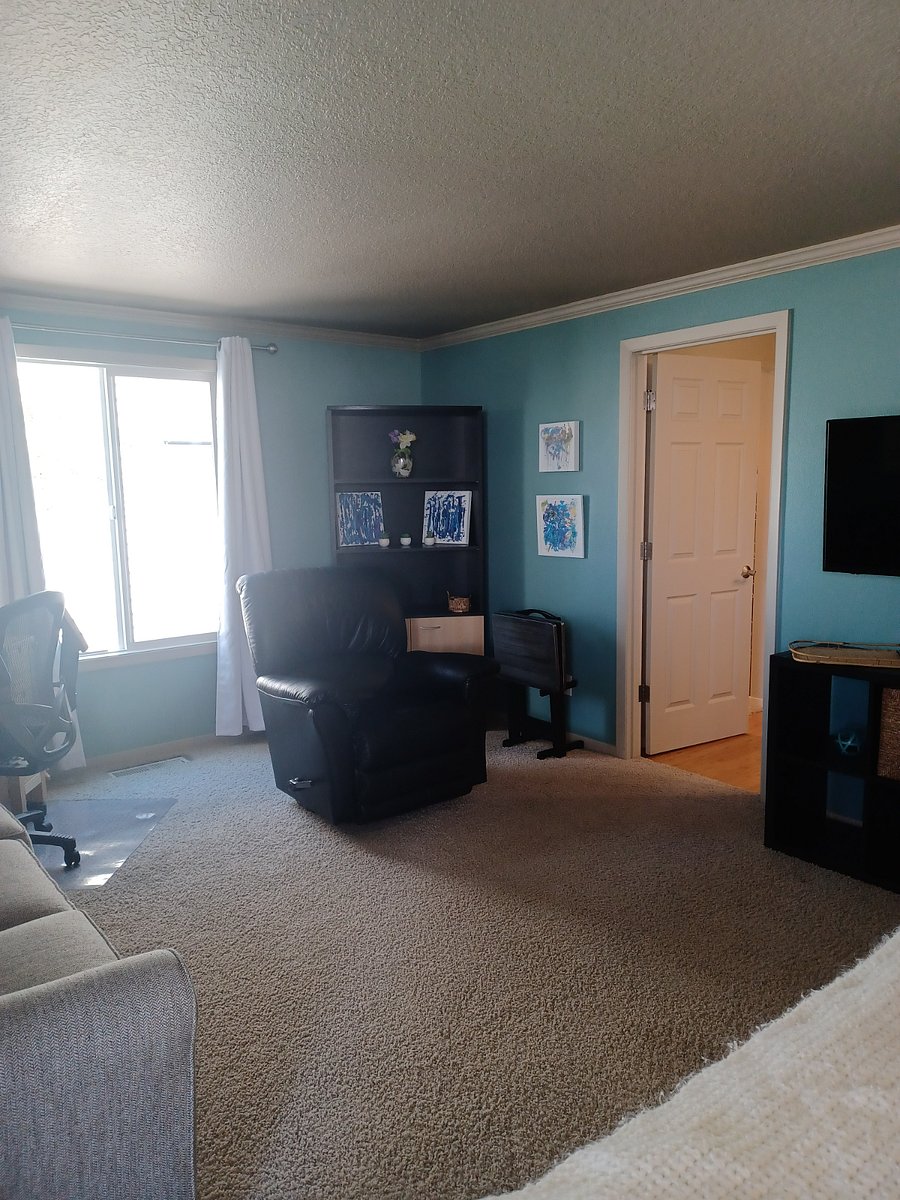 View from entry door to walk-in closet/bath door.
La-Z-Boy Recliner
