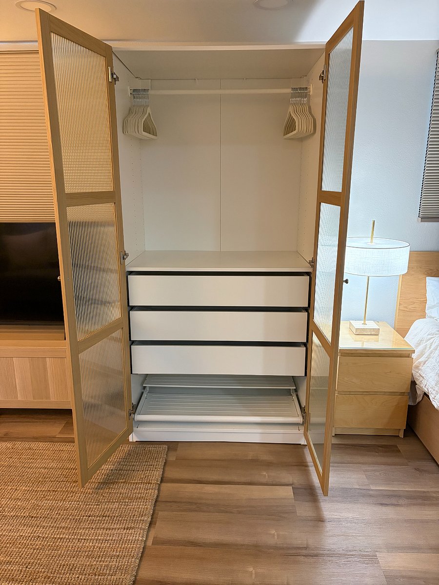 Closet with built-in drawers