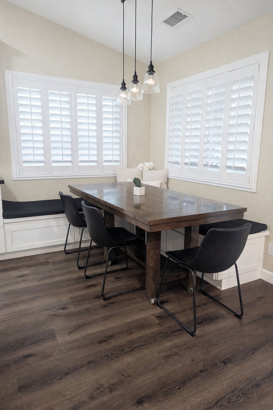 DINING NOOK 