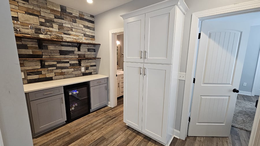 Coffee or wine bar area