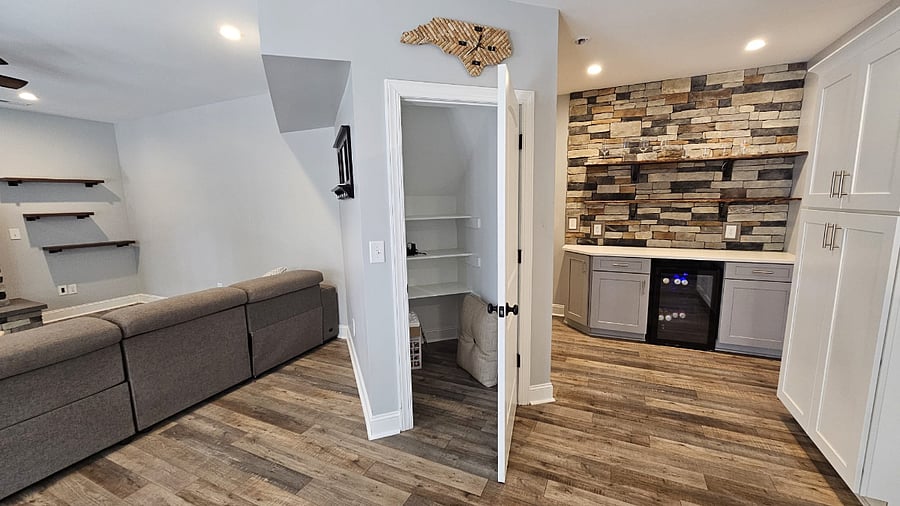 Large pantry/closet space 