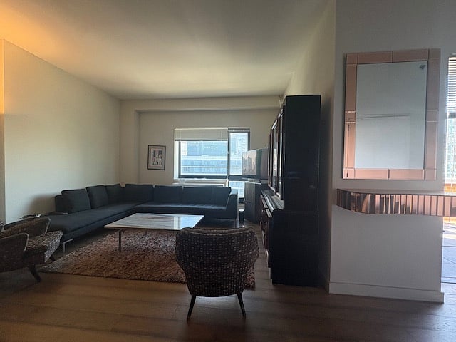 Furnished Finder property 978276_1 photo 4
