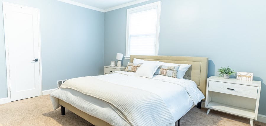 1st floor Queen Bedroom