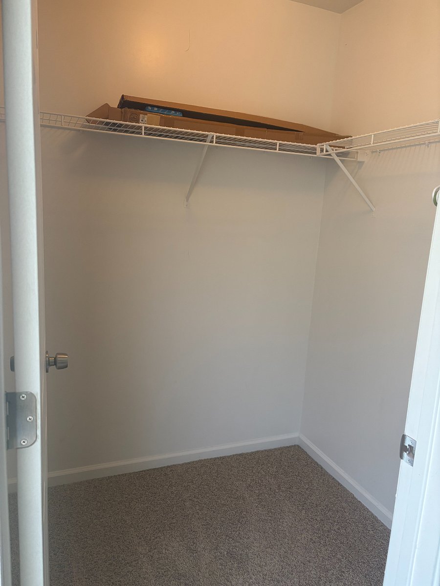Walk-in closet