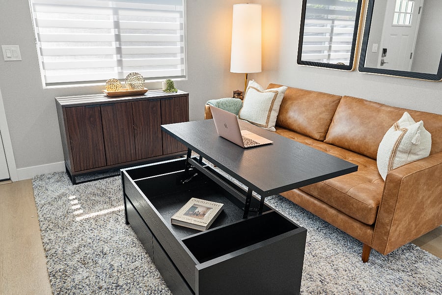 Desk height convertible table