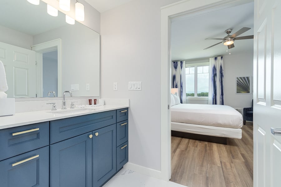 Spacious Master Ensuite Bath