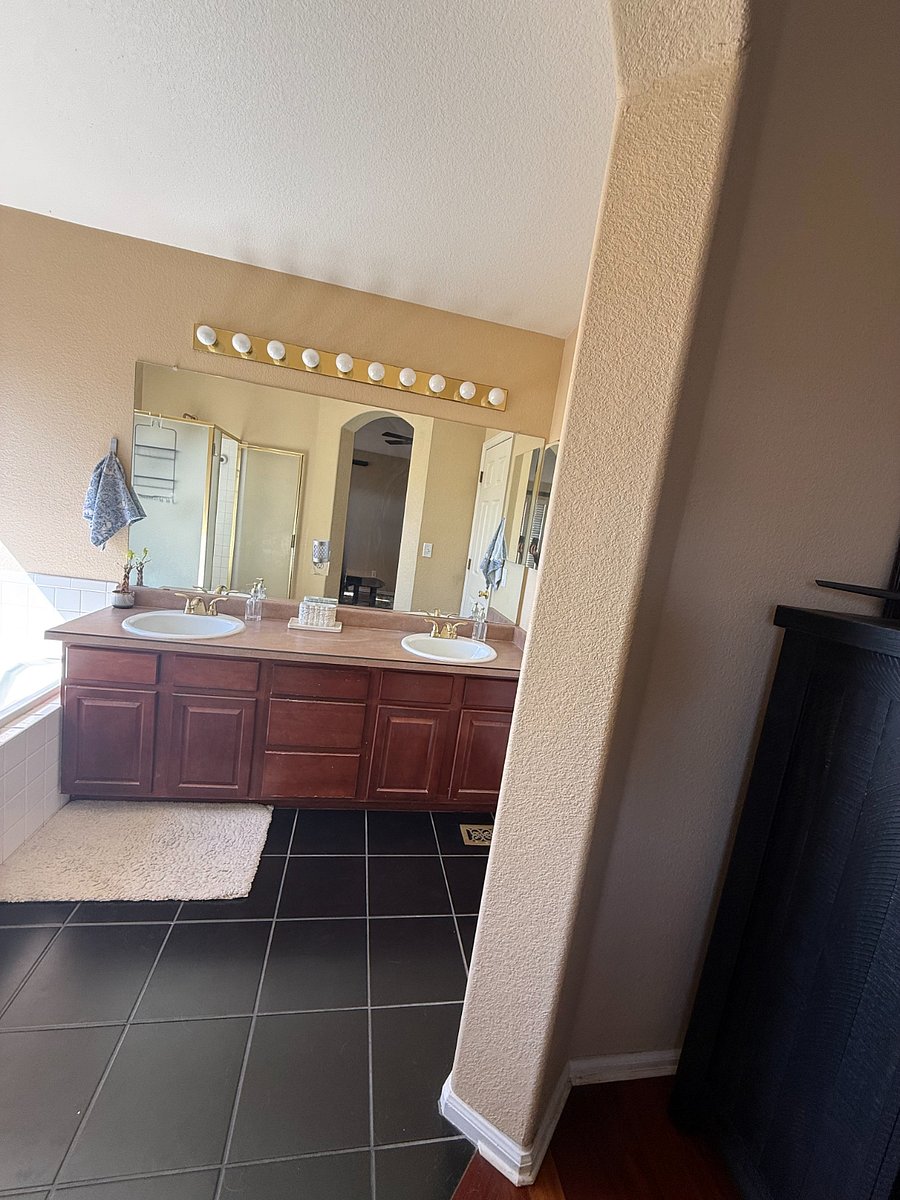 Furnished Finder property 978581_1 photo 21