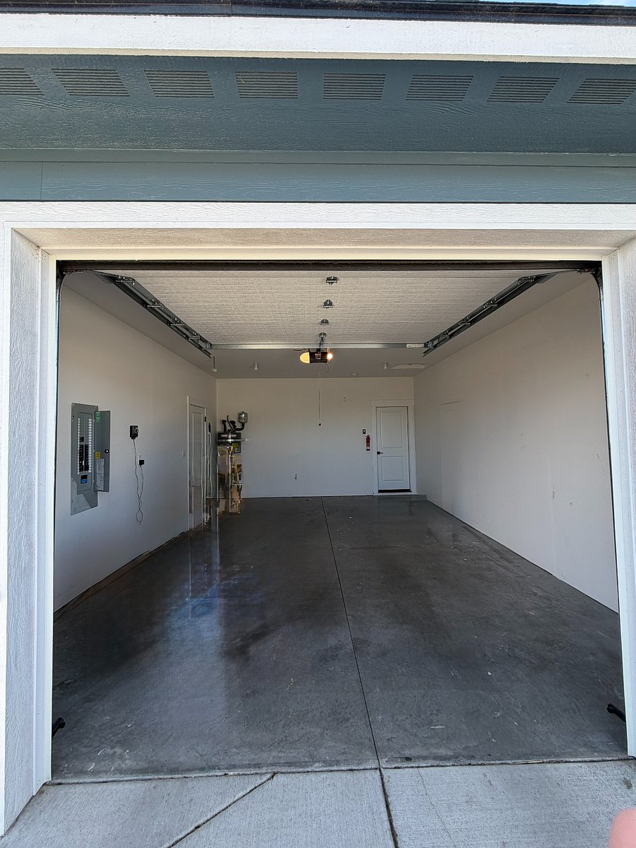 One Car Garage with Remote Control