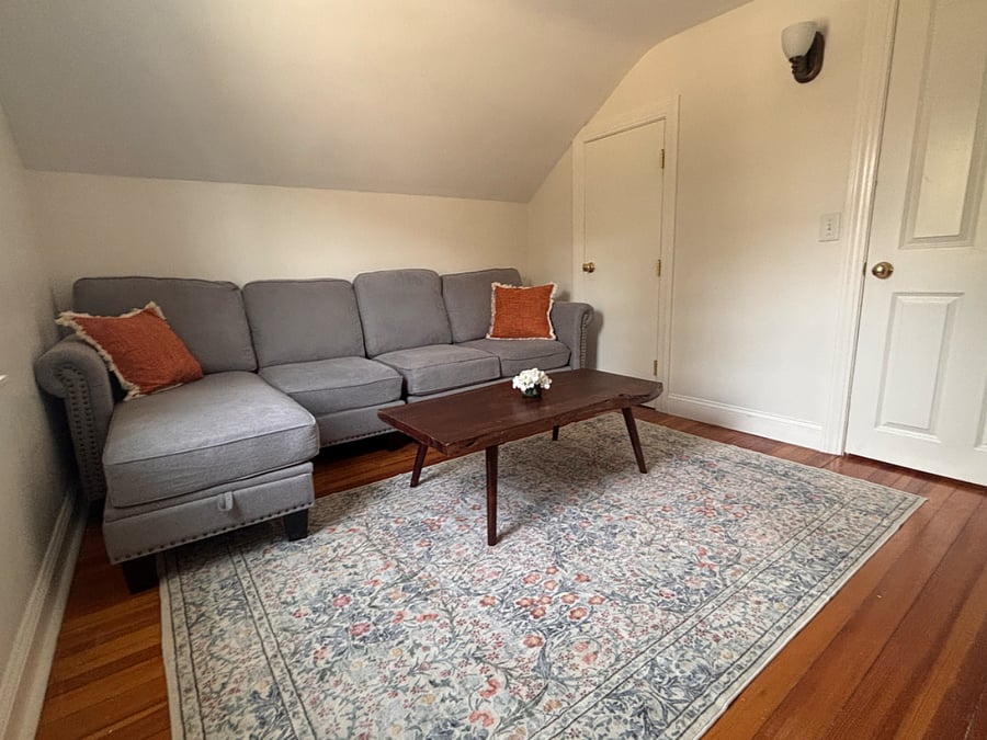Pineview Suite-Private Sitting Room 