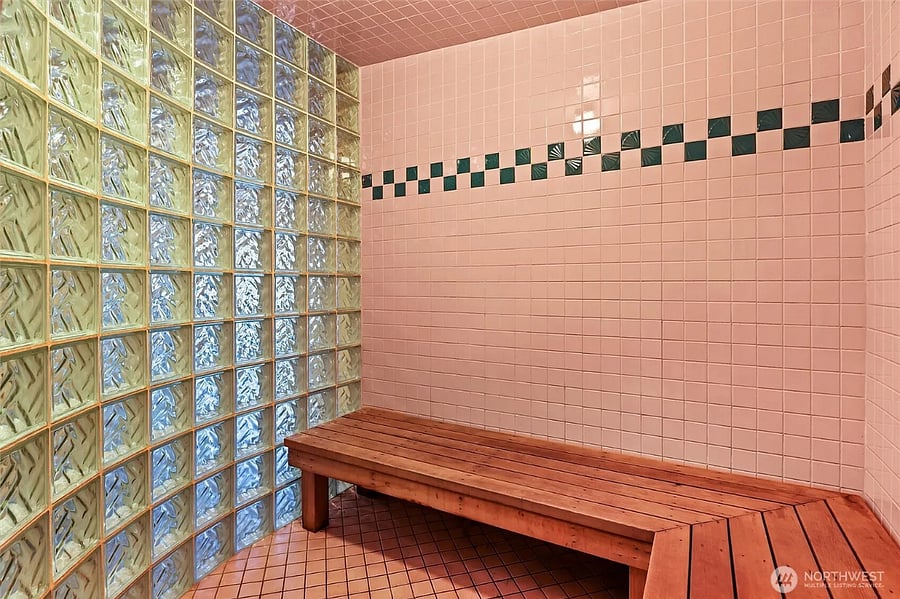 Sauna and gym in the club house.
