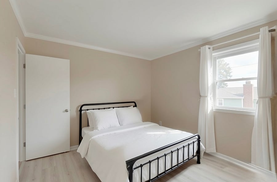 2nd Bedroom - Full size bed