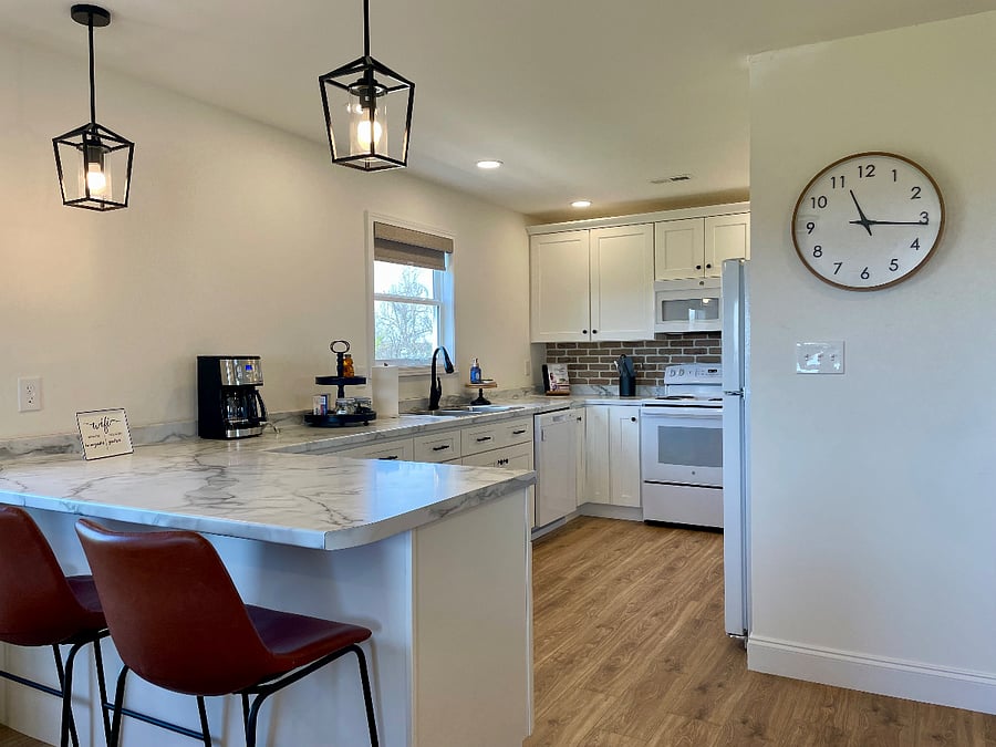 Kitchen & Bar Seating
