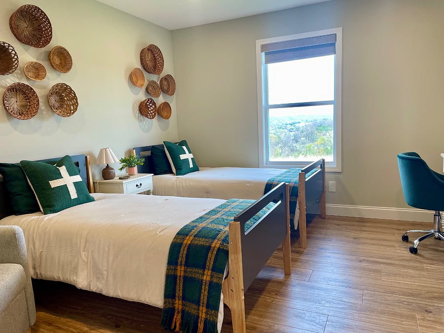 Bedroom 2 - Two Twin Beds