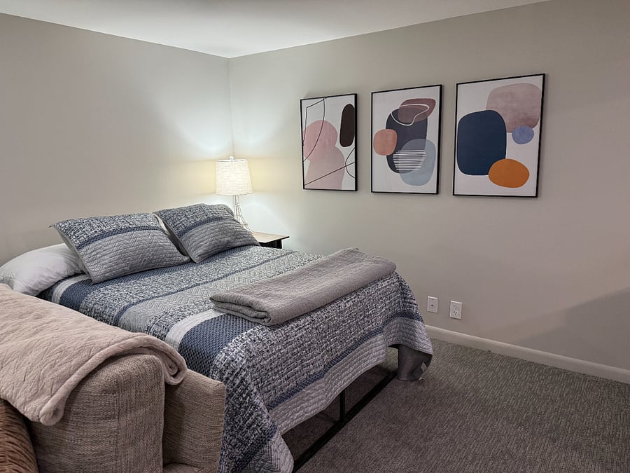 Full size bed