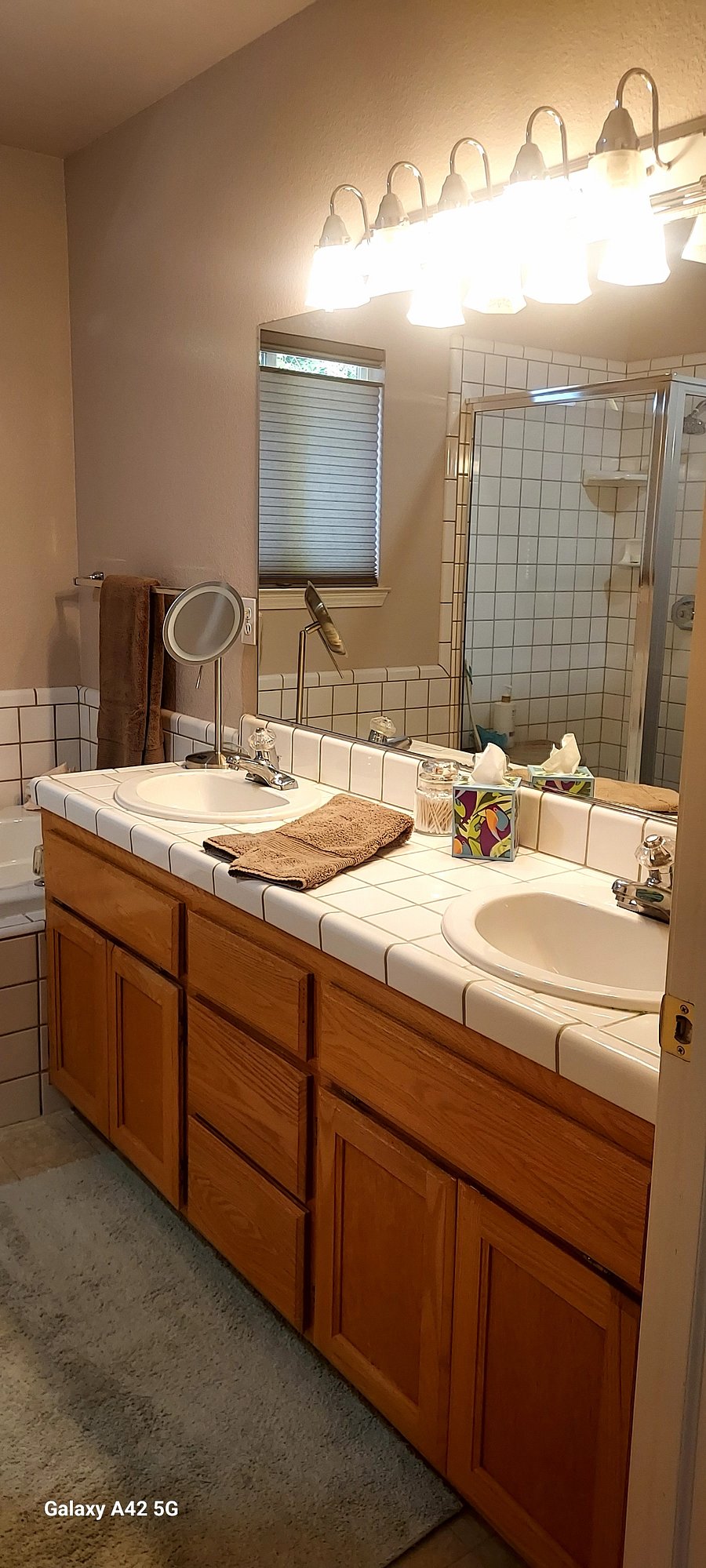 Master Bathroon