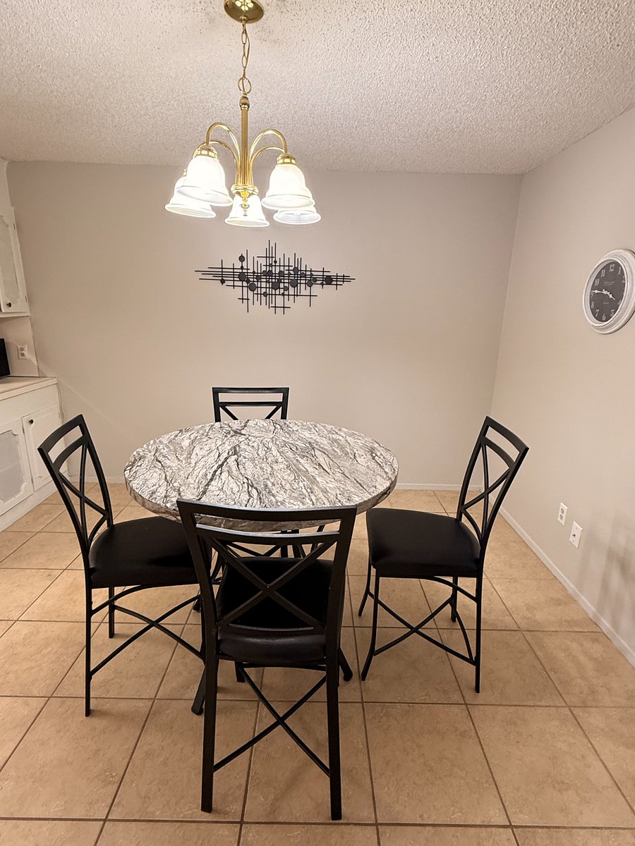 Kitchen Table with seating for 4