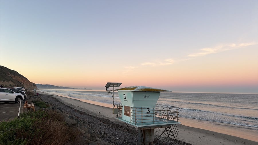 Torrey Pines Beach with lifeguard towers.