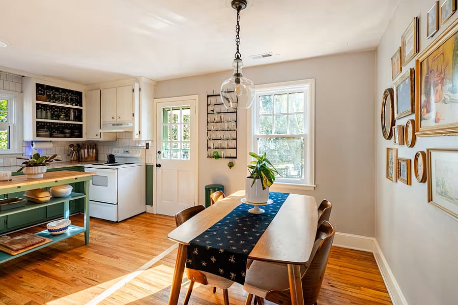 Dining area adjacent to kitchen