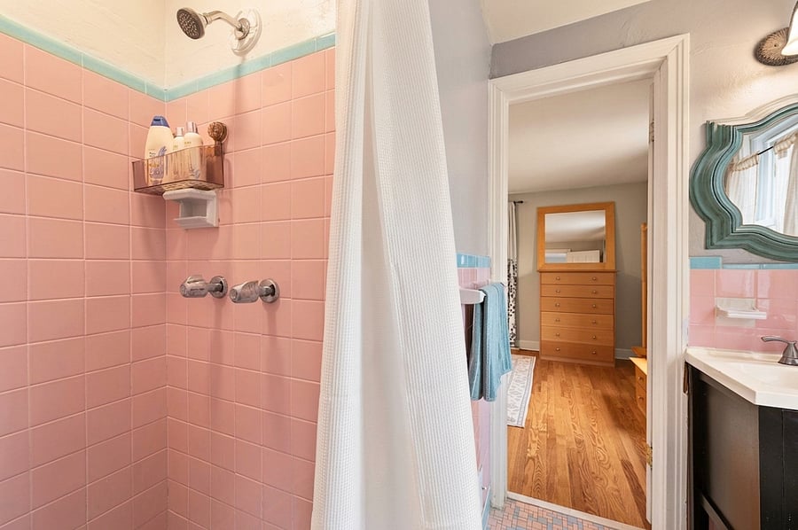 Bedroom 2- bathroom