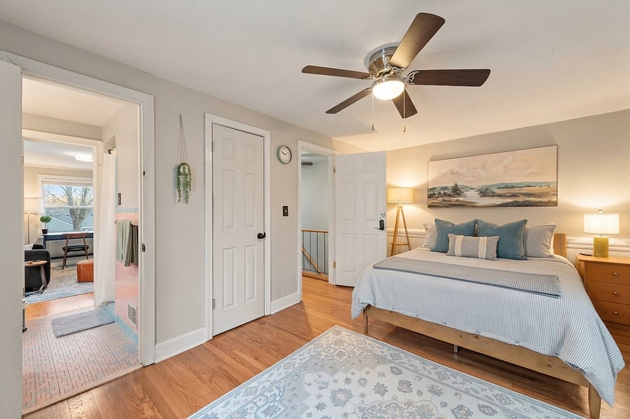 Bedroom 2 - Queen