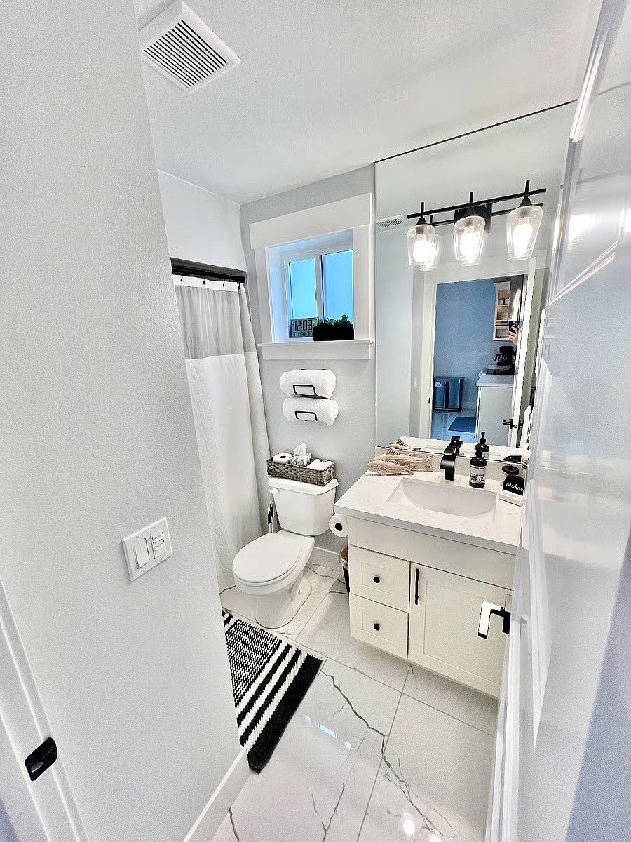 Main floor bath