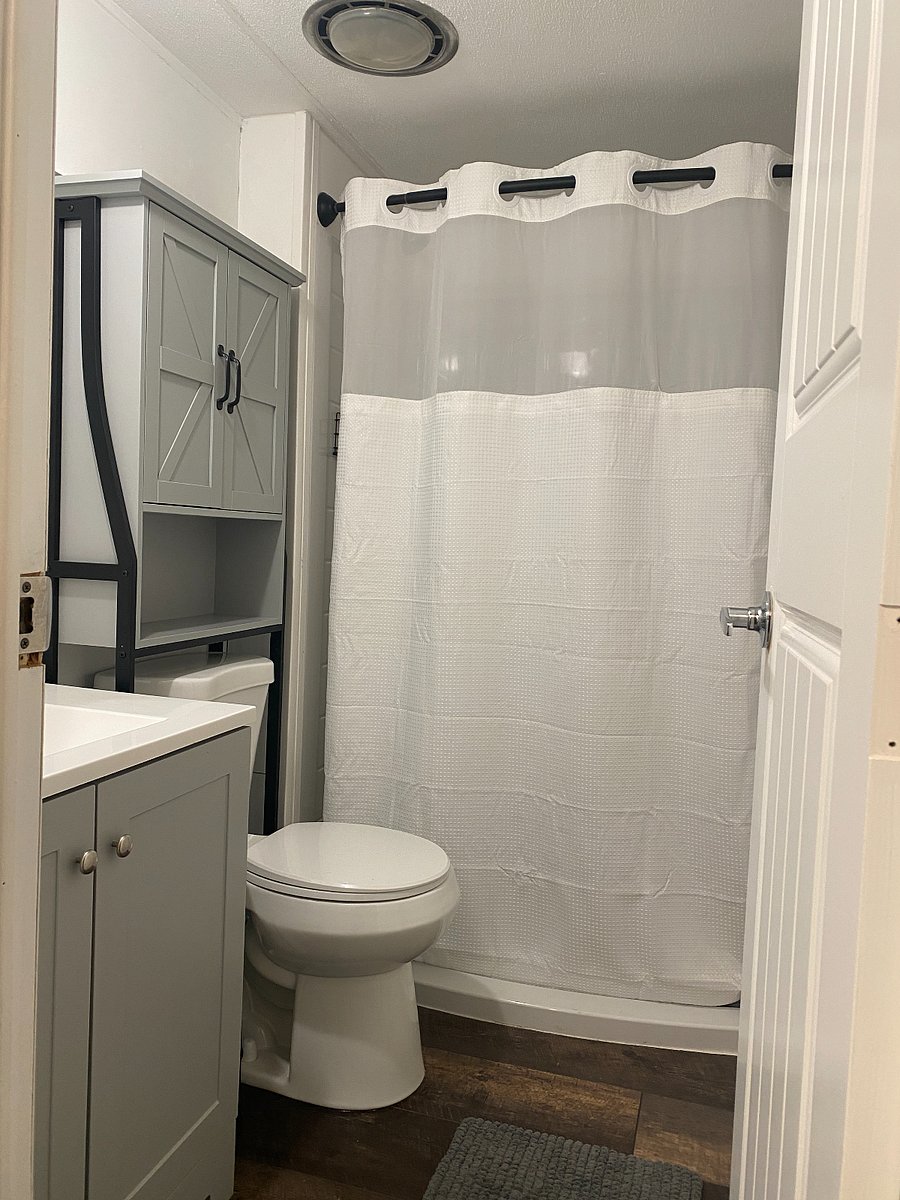 Guest bathroom right outside of 2nd bedroom