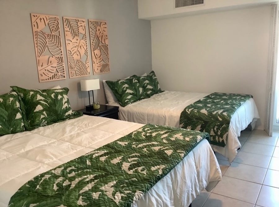 Secondary bedroom