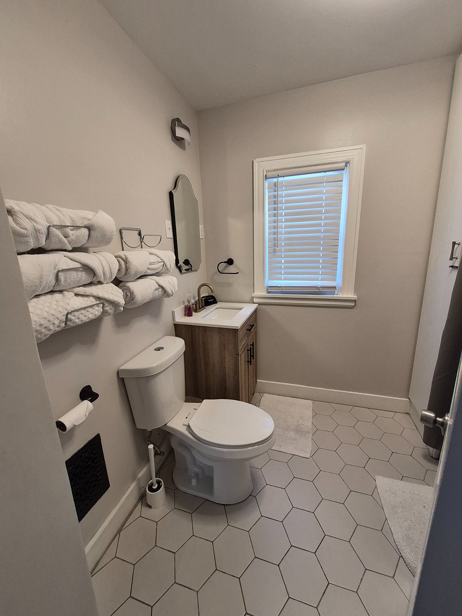 shared full bathroom