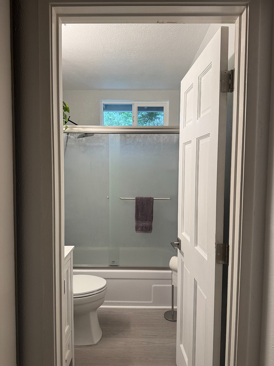 Private bathroom entrance 