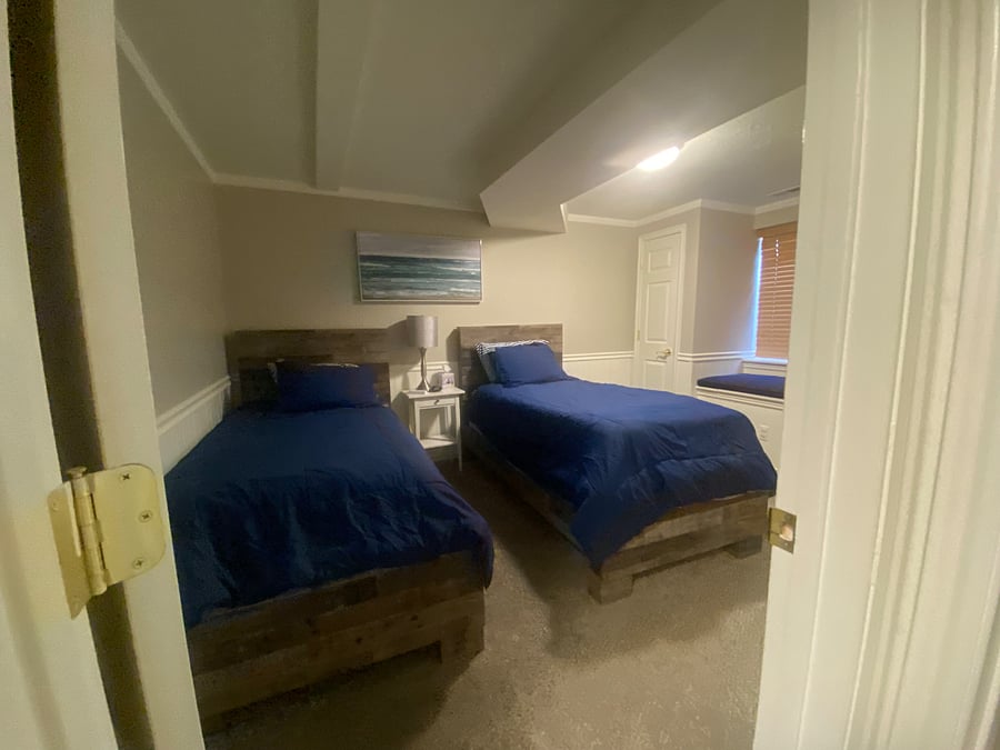 Bedroom 4 Two Twin Beds