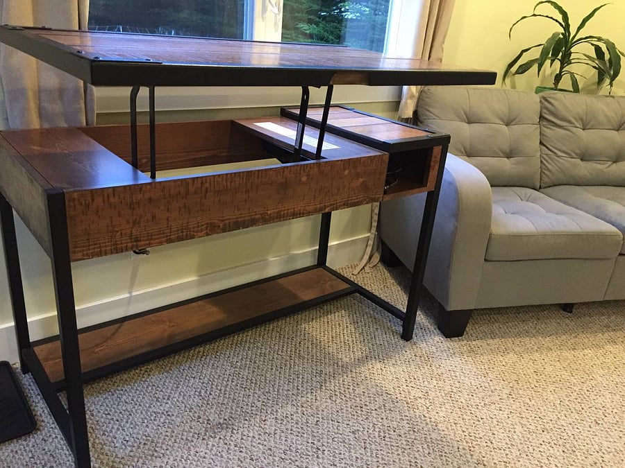 Standing desk