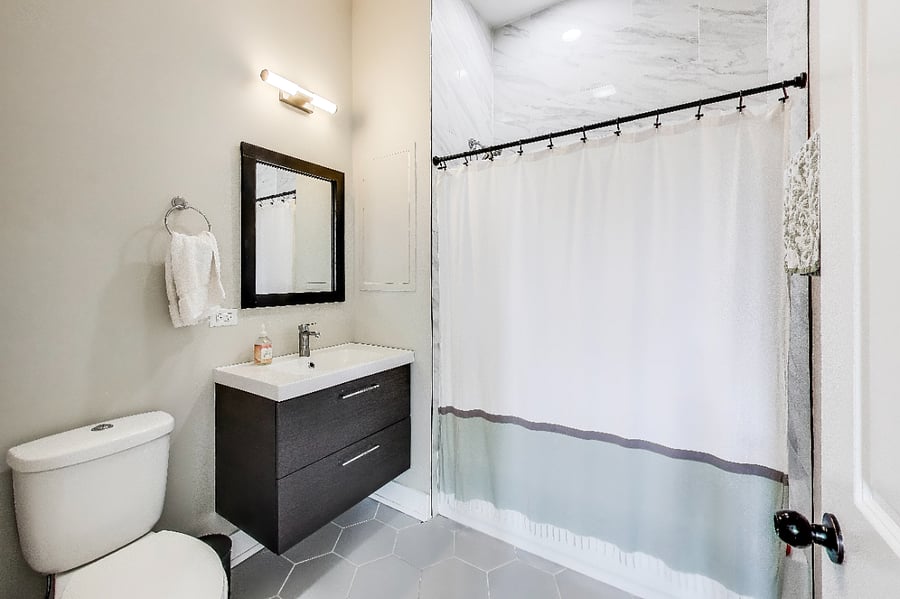 Upper Guest Room Bath