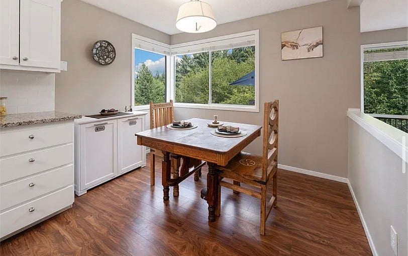 Breakfast Nook