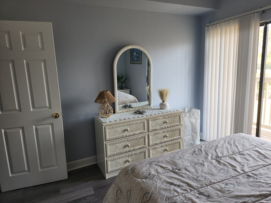 Rear bedroom, with access to back porch.