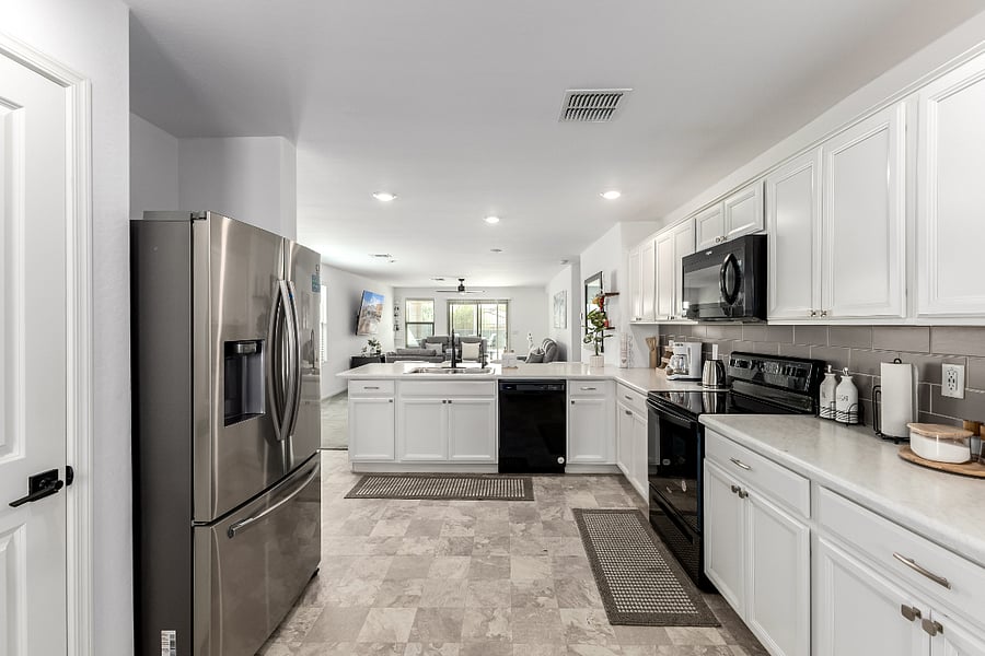 Full Kitchen 