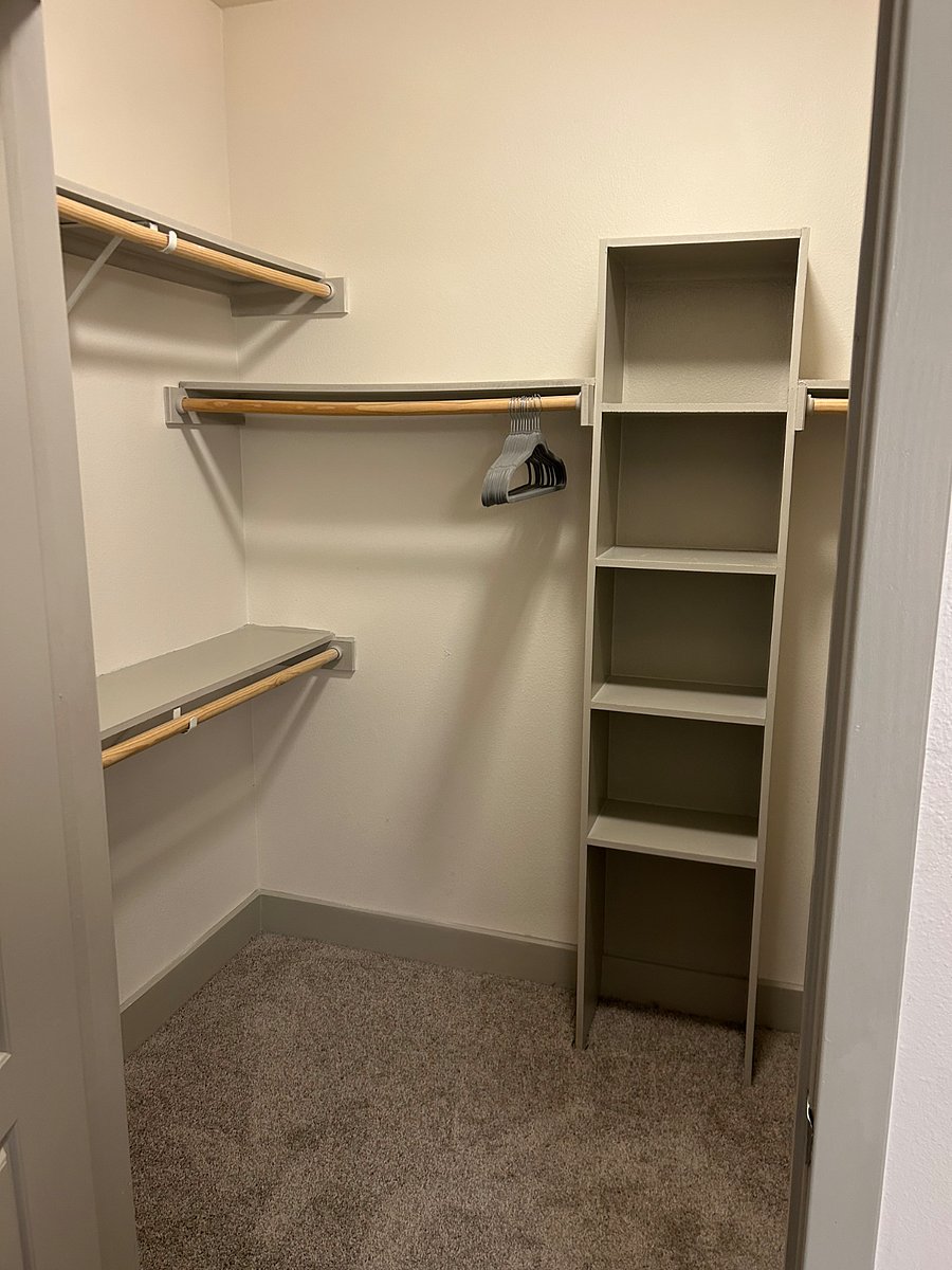 Bedroom 1, Closet 1.