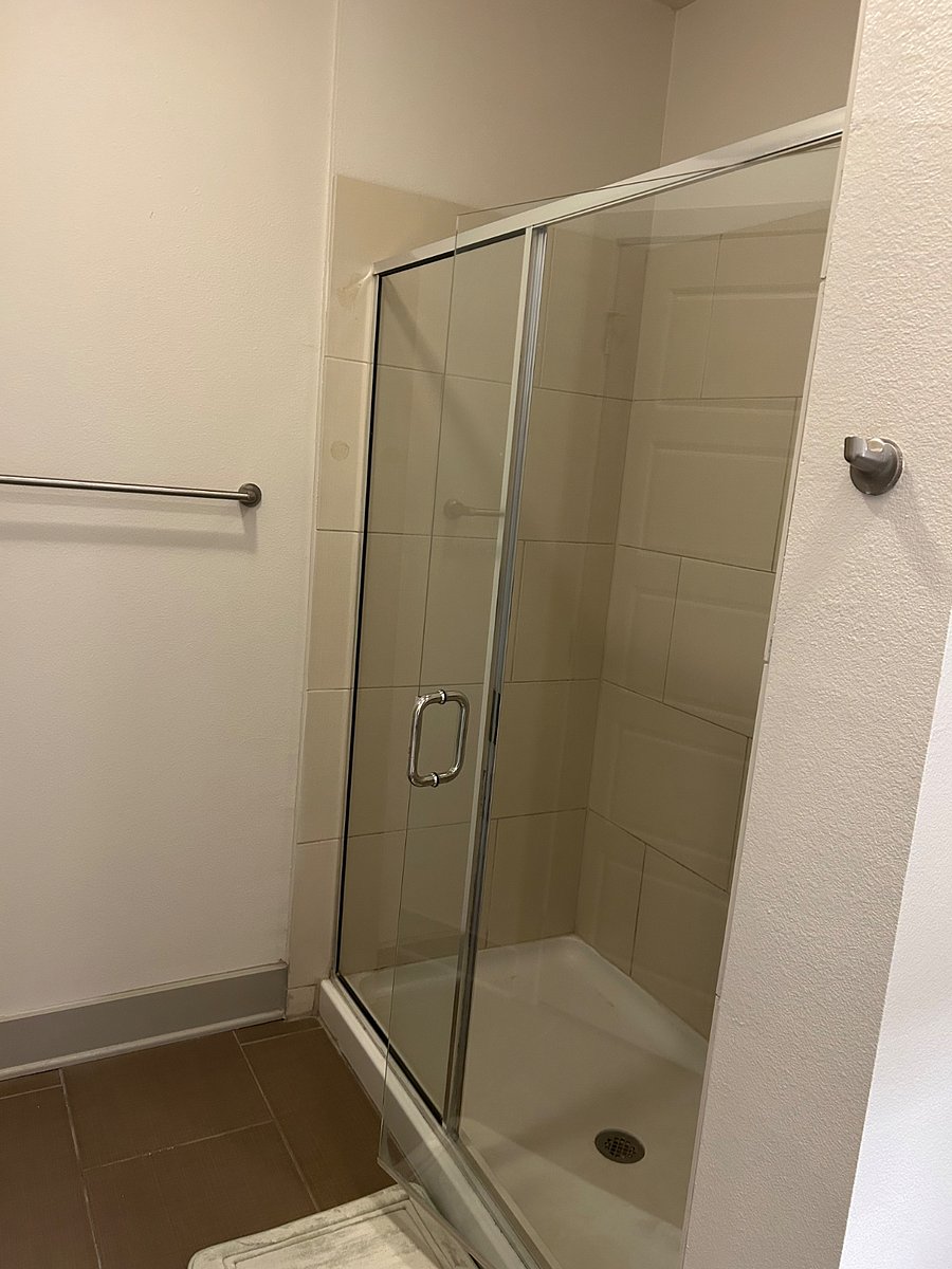 Bedroom 2, Shower 2.
