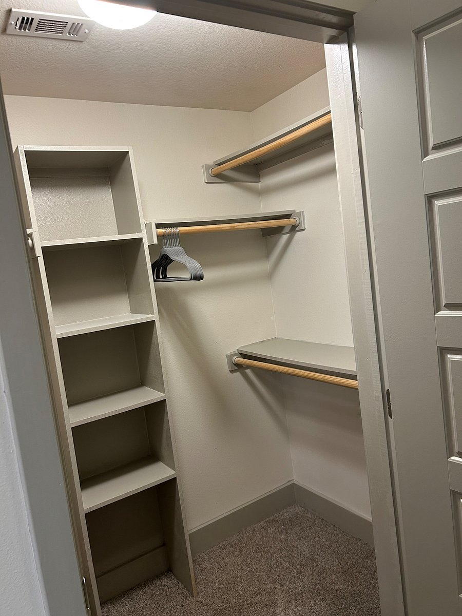 Bedroom 2, Closet 2.