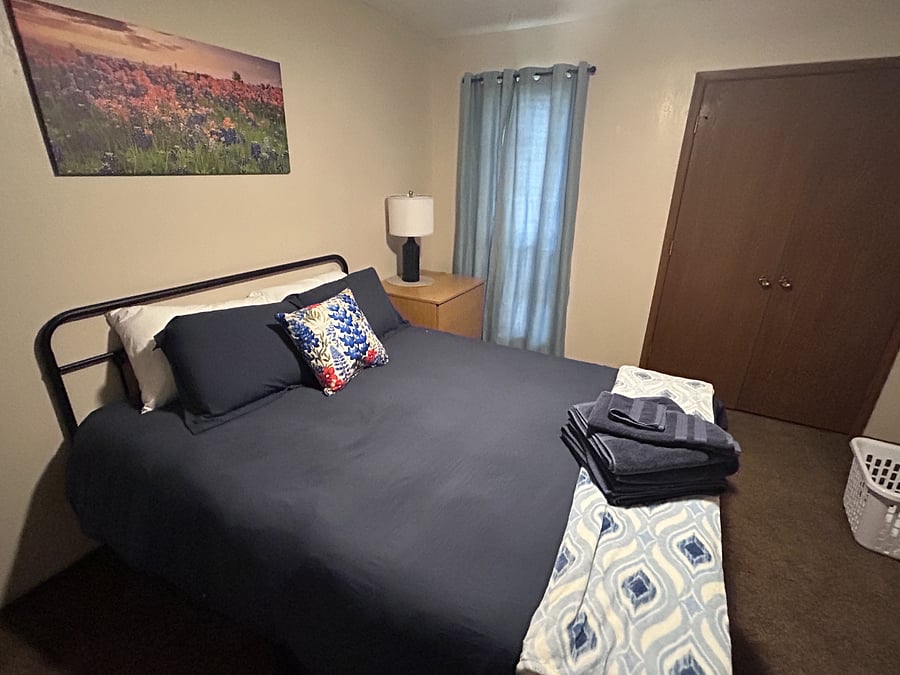 Front Bedroom - Queen Bed, Dresser, Desk, Chair, Lamp and Closet