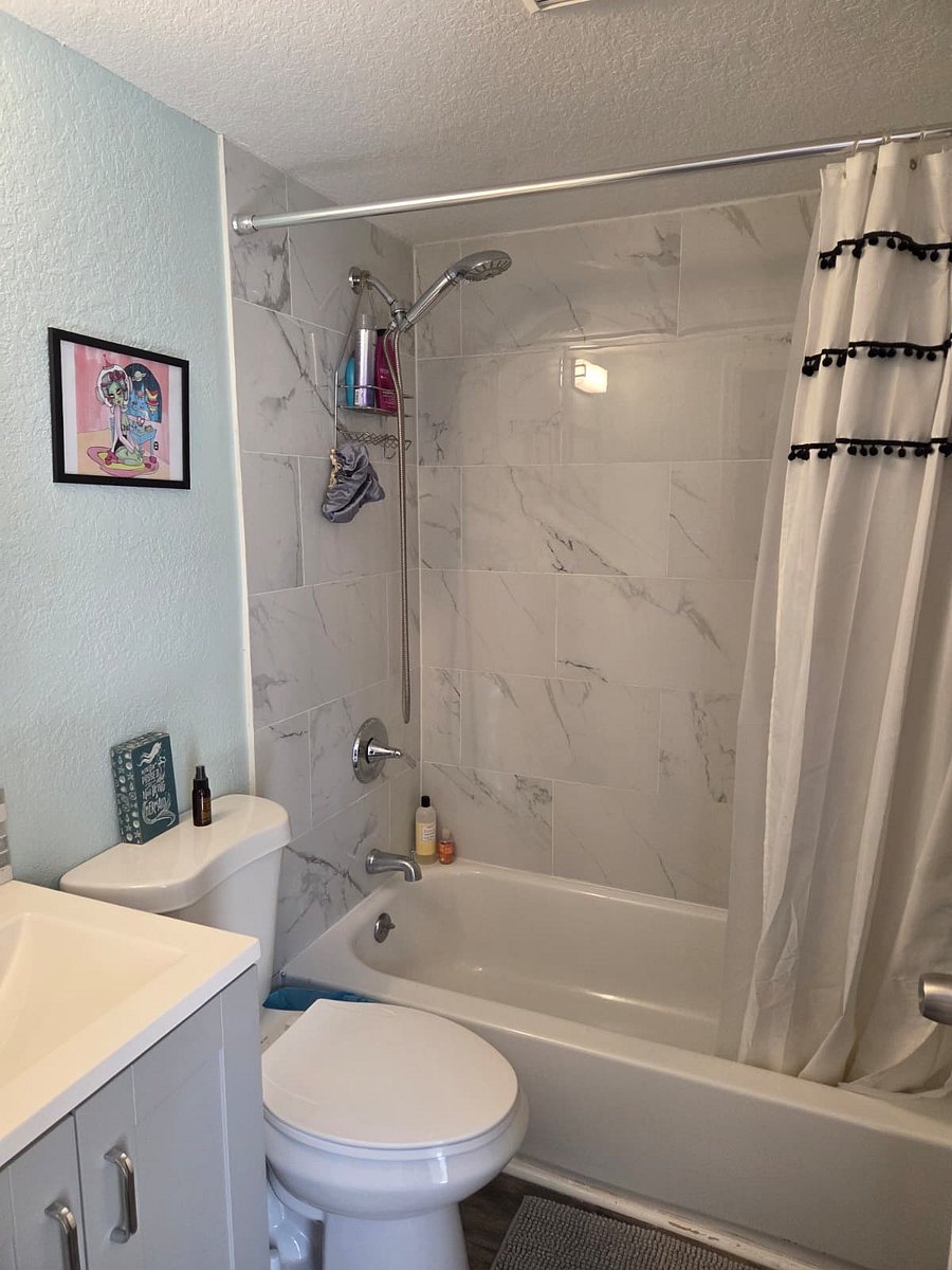 Master Bedroom Bathroom