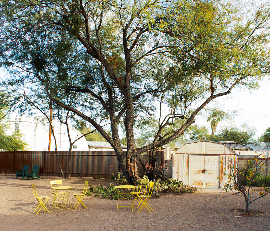 A peaceful desert backyardperfect for slow mornings and fresh air.