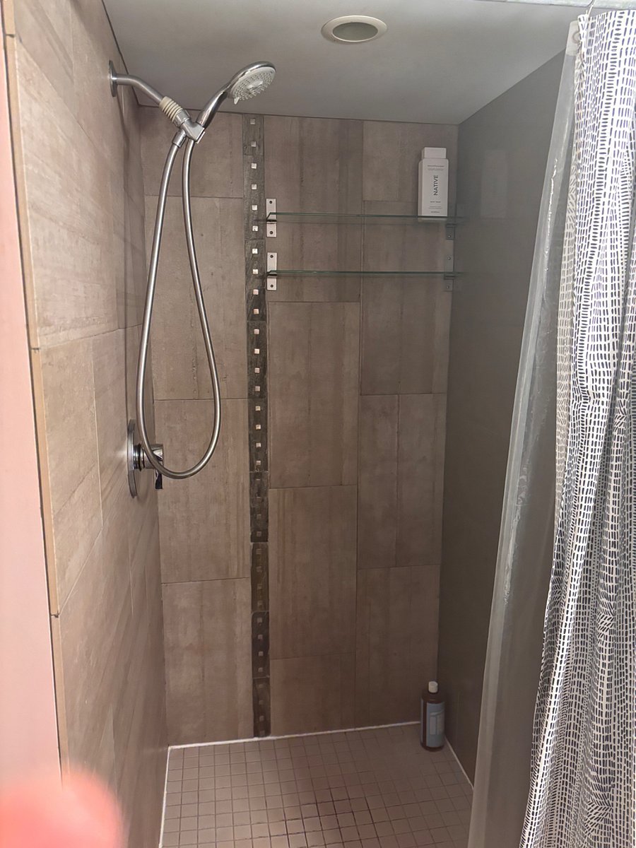 Tile shower, great water pressure