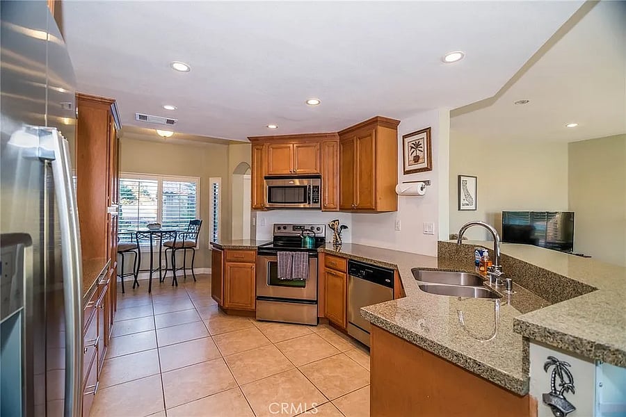 Furnished Finder property 979882_1 photo 6