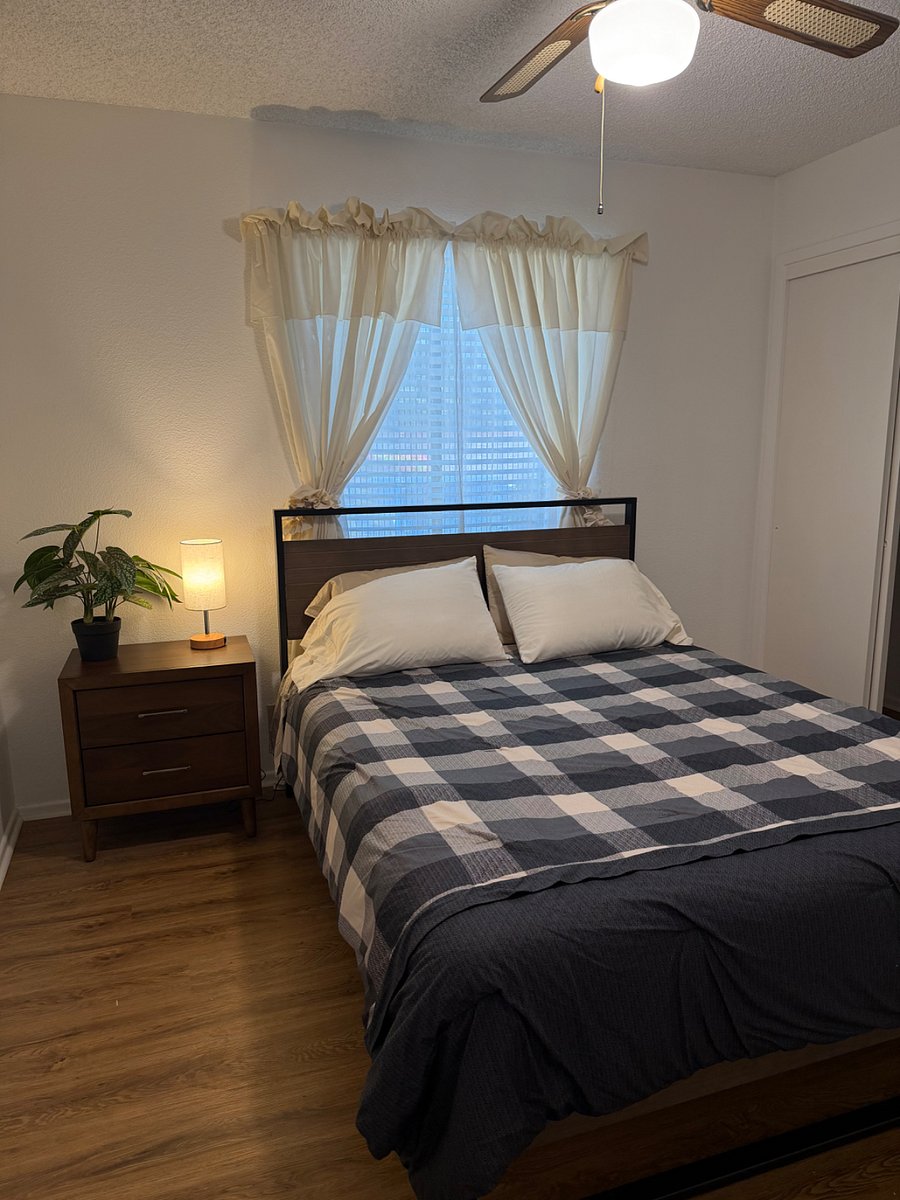 Second bedroom