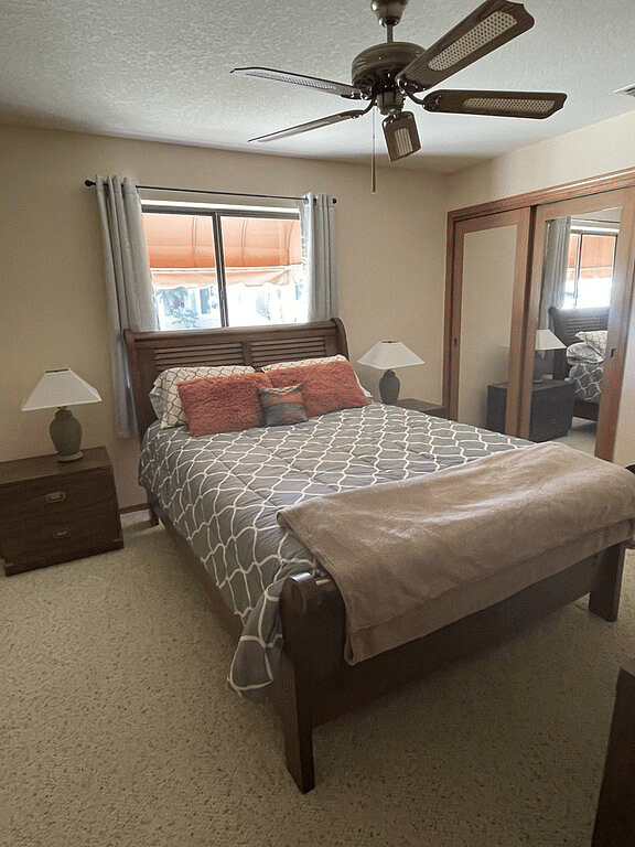 Bedroom 3 - Queen