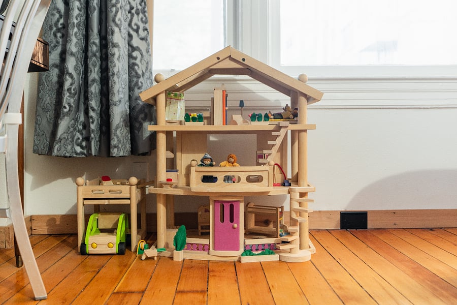 There are toys on site for children.