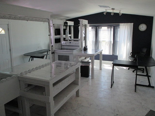 Work Counter, Dining Table, and Circle Desk Area