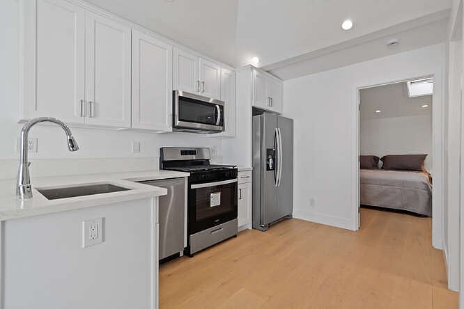Furnished Finder property 980151_1 photo 11
