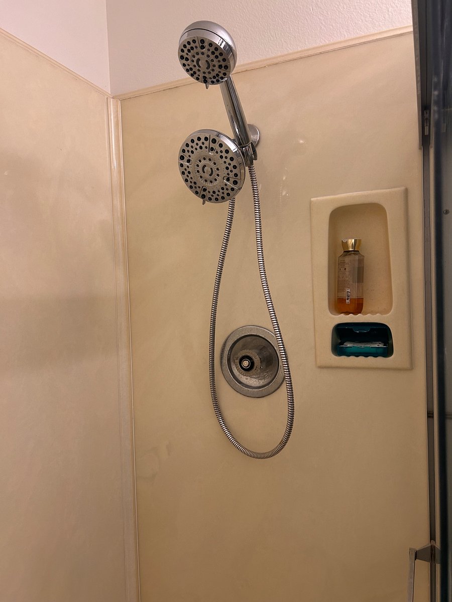 Master walk in shower