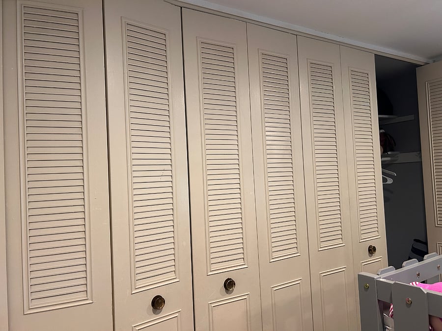 Bedroom closet wall to wall
